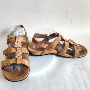 Vionic Rest Amber Size 9 Beige Gold Cork Comfort Slingback‎ Sandals Orthopedic